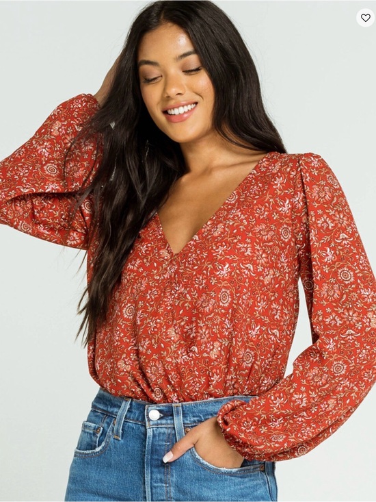 West Of Melrose Tops - West of Melrose Red Floral Boho Long Sleeve Bodysuit Top Size Large 🌸